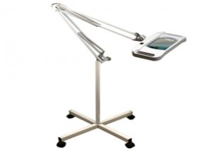 โคมไฟแว่นขยายเลนส์เหลี่ยมตั้งพื้น5x